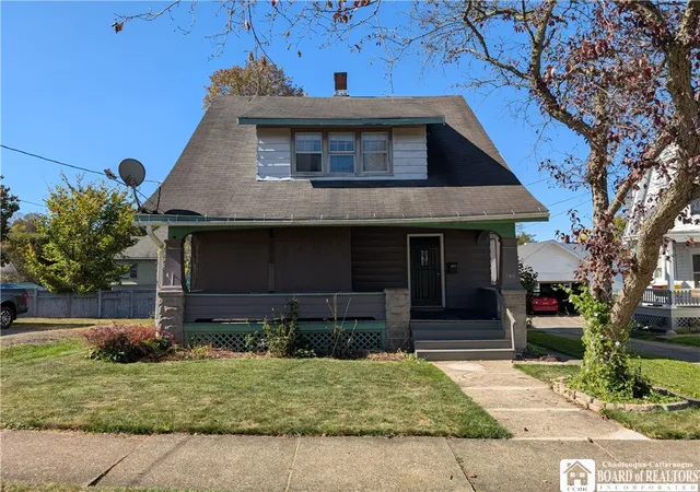 Photo 1 of Single family home for sale at 140 Maple St, Jamestown, NY 14701 | MLS# R1709258 | Listing updated on 2026-08-24