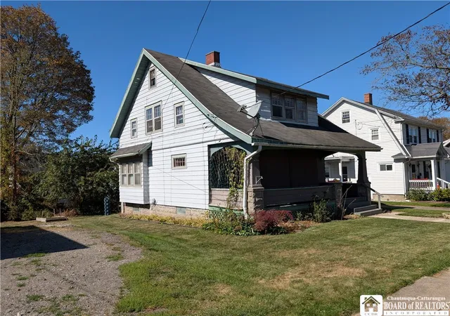 Photo 2 of Single family home for sale at 140 Maple St, Jamestown, NY 14701 | MLS# R1709258 | Listing updated on 2026-08-24