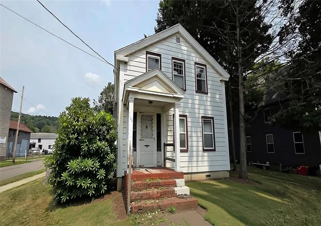 Photo 2 of Single family home for sale at 185 Front St, Sanford, NY 13754 | MLS# R1709327 | Listing updated on 2026-08-25