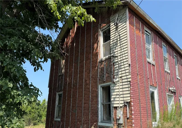 Photo 3 of Single family home for sale at 14909 Ridge Rd W, Gaines, NY 14477 | MLS# R1706698 | Listing updated on 2026-08-24