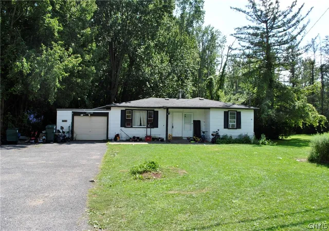 Photo 3 of Single family home for sale at 6590 Kirkville Rd, De Witt, NY 13057 | MLS# S1708615 | Listing updated on 2026-08-24