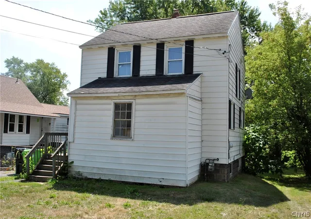Single family home for sale at 231 Richfield Blvd, Salina, NY 13211 | MLS# S1707547