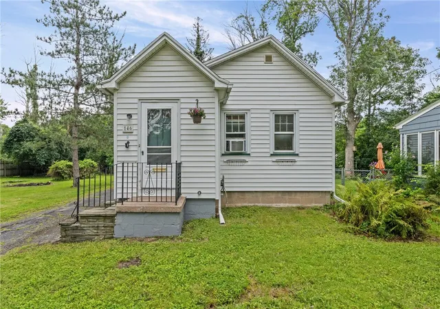 Photo 2 of Sale Pending at 146 Cobb Ter, Brighton, NY 14620 | MLS# R1709282 | Listing updated on 2026-09-01