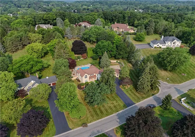 Photo 2 of Single family home for sale at 9 Foxboro Ln, Perinton, NY 14450 | MLS# R1709125 | Listing updated on 2026-08-26