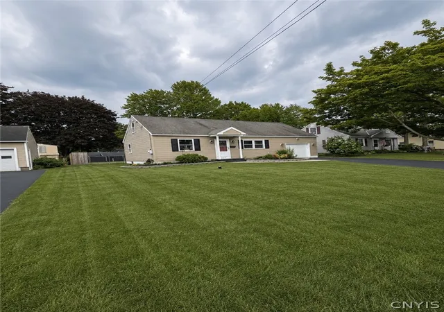 Photo 1 of Single family home for sale at 111 Tallmadge Rd, Clay, NY 13212 | MLS# S1709433 | Listing updated on 2026-09-15