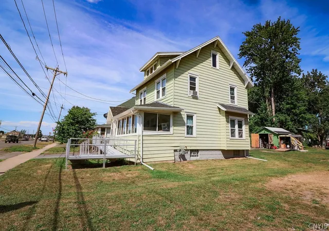 Photo 3 of Single family home for sale at 2408 Brewerton Rd, Salina, NY 13211 | MLS# S1709164 | Listing updated on 2026-09-12
