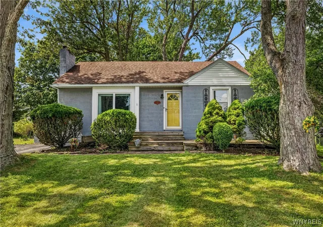 Photo 1 of Sale Pending at 152 N Autumn St, Amherst, NY 14221 | MLS# B1709434 | Listing updated on 2026-09-16