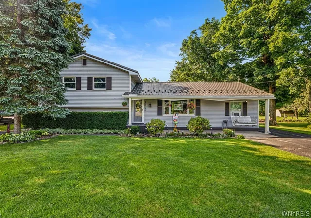 Photo 2 of Sale Pending at 3066 Upper Mountain Rd, Cambria, NY 14132 | MLS# B1709175 | Listing updated on 2026-09-08