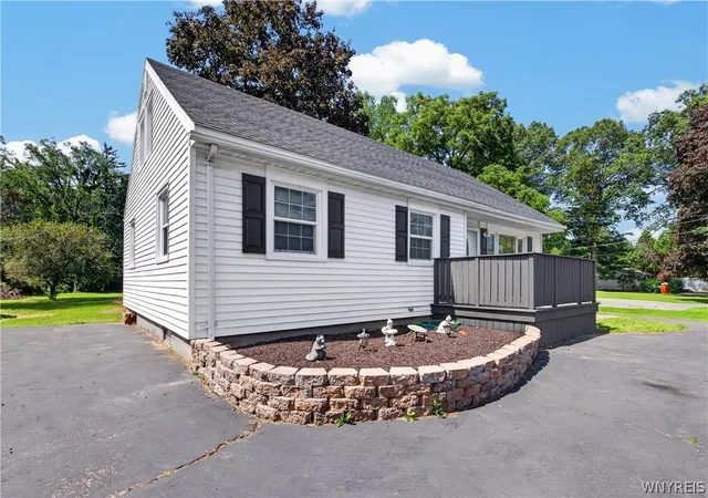 Photo 3 of Single family home for sale at 3801 Mount Read Blvd, Greece, NY 14616 | MLS# B1709177 | Listing updated on 2026-09-10