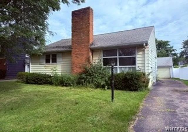 Photo 1 of Sale Pending at 70 Meadow Ln, Tonawanda, NY 14223 | MLS# B1709483 | Listing updated on 2026-09-03