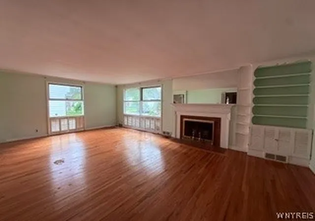 Photo 3 of Sale Pending at 70 Meadow Ln, Tonawanda, NY 14223 | MLS# B1709483 | Listing updated on 2026-09-03
