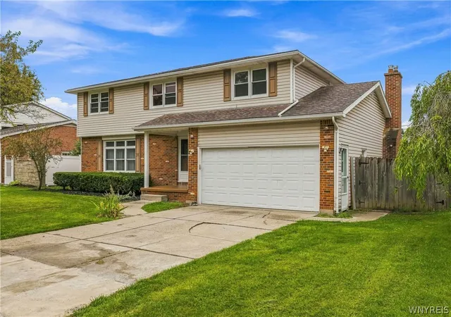 Photo 2 of Sale Pending at 188 Ranch Trail, Amherst, NY 14221 | MLS# B1709431 | Listing updated on 2026-09-14