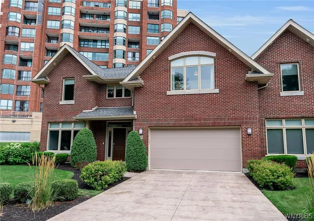Photo 1 of Single family home for sale at 59 Ojibwa Cir, Buffalo, NY 14202 | MLS# B1709489 | Listing updated on 2026-09-05