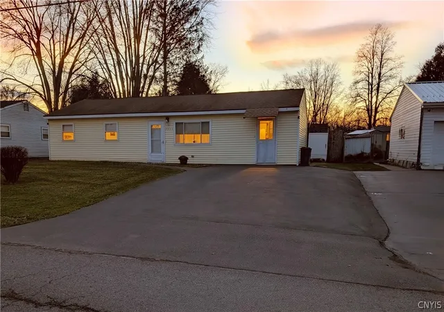 Photo 2 of Sale Pending at 7953 John Huss Ave, Cicero, NY 13030 | MLS# S1709246 | Listing updated on 2026-09-09