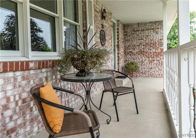 Photo 2 of Sale Pending at 20 Glendale Ter, Orchard Park, NY 14127 | MLS# B1709521 | Listing updated on 2026-08-28