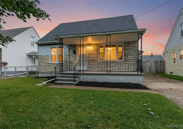 Photo 2 of Sale Pending at 3644 Ferry Ave, Niagara Falls, NY 14301 | MLS# B1708566 | Listing updated on 2026-08-25