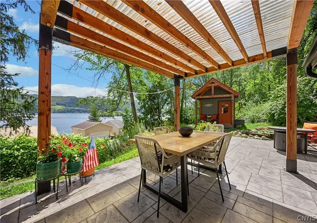 Photo 2 of Single family home for sale at 404 W Lake Rd, Fabius, NY 13052 | MLS# S1709391 | Listing updated on 2026-09-03