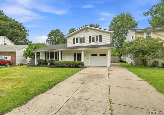 Photo 2 of Sale Pending at 82 Joanie Ln, Amherst, NY 14228 | MLS# B1709450 | Listing updated on 2026-09-11