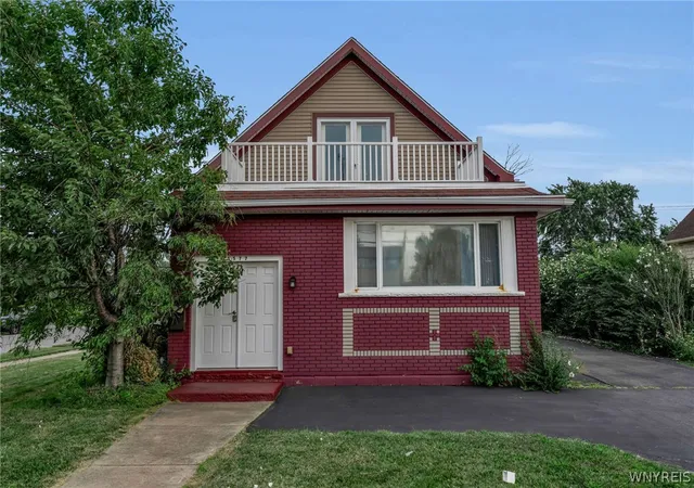 Photo 1 of Single family home for sale at 3577 Harlem Rd, Cheektowaga, NY 14225 | MLS# B1709630 | Listing updated on 2026-08-28