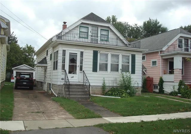 Photo 1 of Sale Pending at 135 Peach Tree Rd, Cheektowaga, NY 14225 | MLS# B1709285 | Listing updated on 2026-09-08