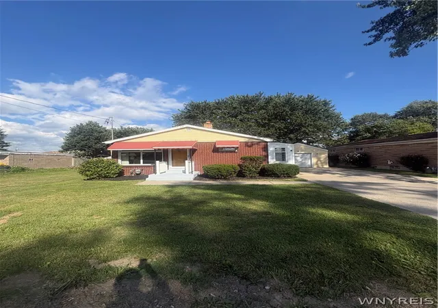 Photo 1 of Sale Pending at 639 Harlem Rd, West Seneca, NY 14224 | MLS# B1708317 | Listing updated on 2026-09-12