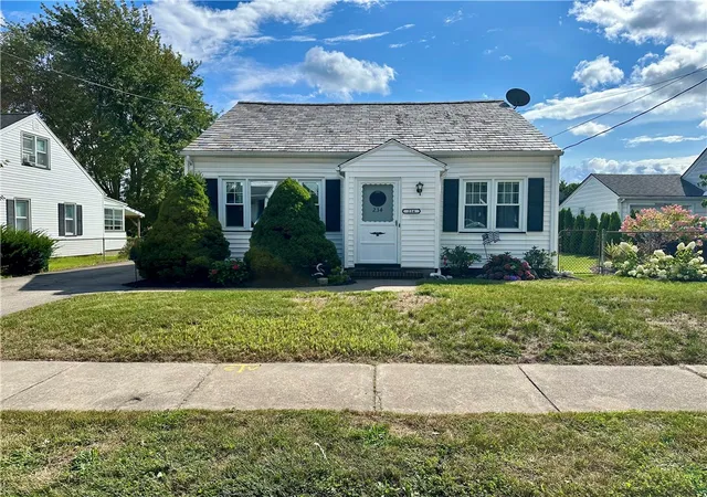 Photo 2 of Sale Pending at 234 W Ivy St, East Rochester, NY 14445 | MLS# R1709688 | Listing updated on 2026-09-04