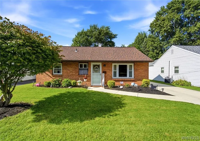 Photo 3 of Sale Pending at 54 Steiner Ave, Tonawanda, NY 14150 | MLS# B1708973 | Listing updated on 2026-09-09
