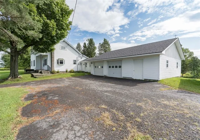 Photo 3 of Single family home for sale at 17590 Jacobs Rd, Rutland, NY 13601 | MLS# S1709760 | Listing updated on 2026-08-27