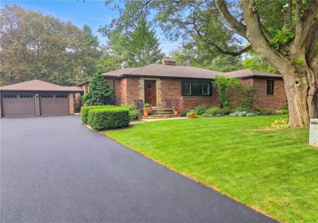 Photo 1 of Sale Pending at 320 Weymouth Dr, Brighton, NY 14625 | MLS# R1708134 | Listing updated on 2026-09-02
