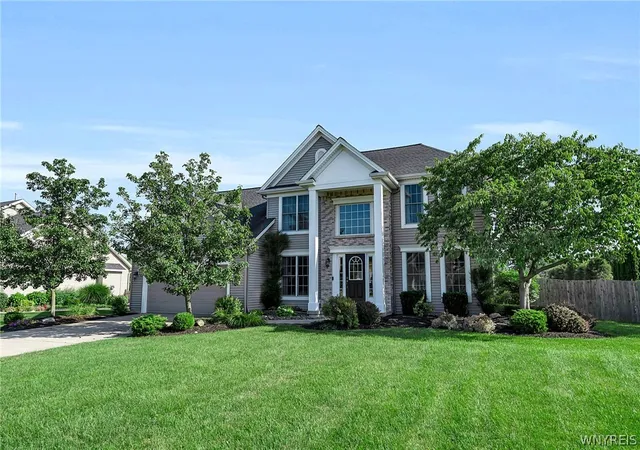 Photo 1 of Single family home for sale at 3856 Ontario Dr, Wheatfield, NY 14120 | MLS# B1709301 | Listing updated on 2026-09-15