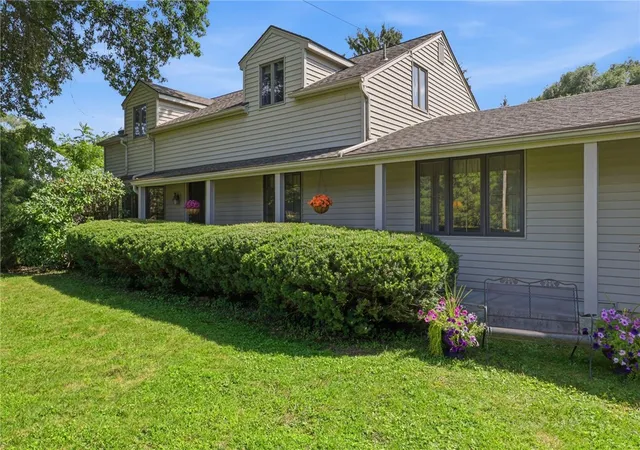 Photo 3 of Sale Pending at 695 Embury Rd Rd, Penfield, NY 14625 | MLS# R1709166 | Listing updated on 2026-09-14