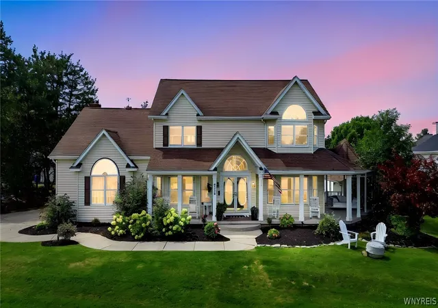 Photo 3 of Sale Pending at 6280 Crosswinds Ct, Clarence, NY 14051 | MLS# B1709302 | Listing updated on 2026-08-31