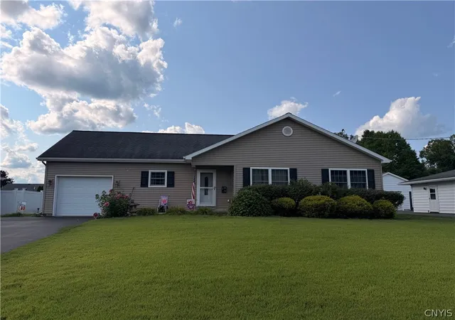 Photo 1 of Single family home for sale at 2013 Holly St, Rome, NY 13440 | MLS# S1709426 | Listing updated on 2026-08-26