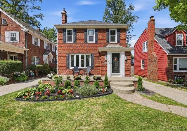 Photo 2 of Sale Pending at 108 Hendricks Blvd, Amherst, NY 14226 | MLS# B1709197 | Listing updated on 2026-09-09