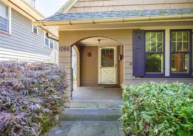 Photo 3 of Sale Pending at 1066 South Ave, Rochester, NY 14620 | MLS# R1707844 | Listing updated on 2026-09-02