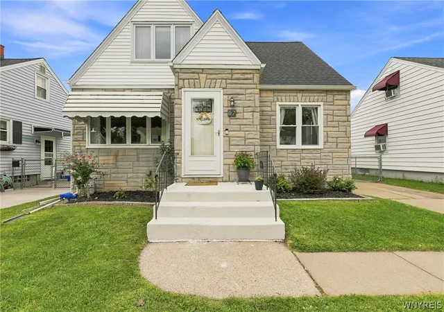 Photo 3 of Sale Pending at 67 June Rd, Tonawanda, NY 14217 | MLS# B1709355 | Listing updated on 2026-08-28