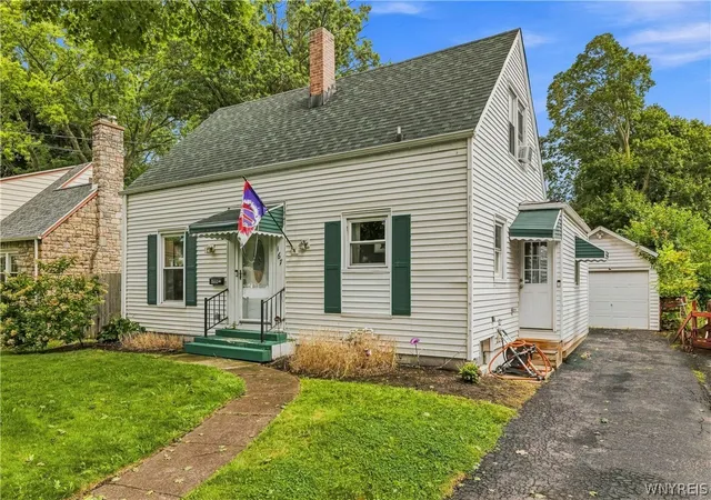 Photo 3 of Sale Pending at 167 59th St, Niagara Falls, NY 14304 | MLS# B1709673 | Listing updated on 2026-09-02