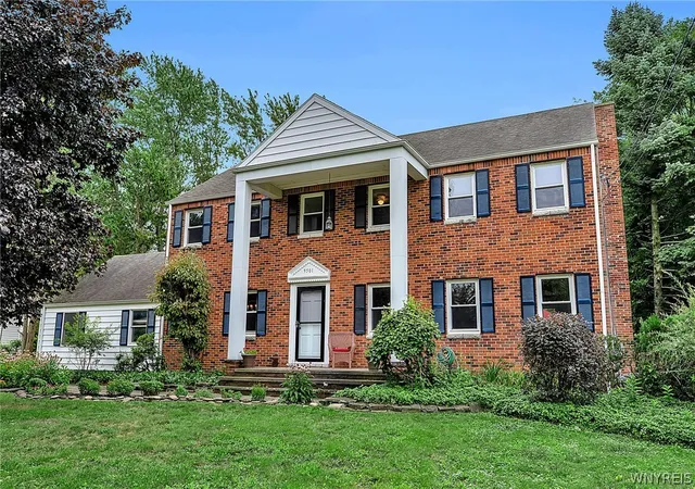 Photo 2 of Sale Pending at 9501 Greiner Rd, Clarence, NY 14031 | MLS# B1709073 | Listing updated on 2026-09-14