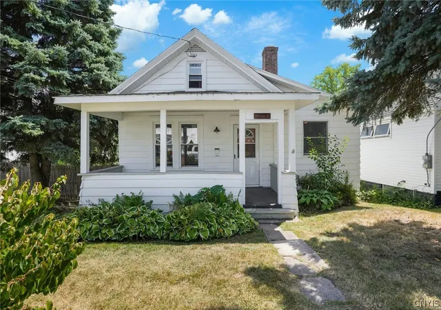 Single family home for sale at 213 Yale Ave, Geddes, NY 13219 | MLS# S1701988