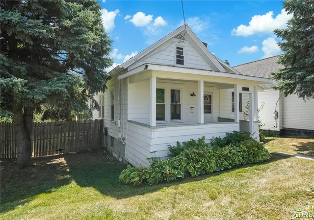 Photo 2 of Single family home for sale at 213 Yale Ave, Geddes, NY 13219 | MLS# S1701988 | Listing updated on 2026-08-30