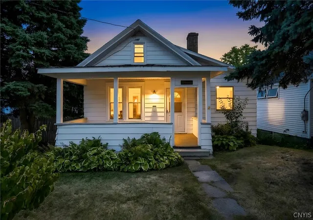 Photo 4 of Single family home for sale at 213 Yale Ave, Geddes, NY 13219 | MLS# S1701988 | Listing updated on 2026-08-30