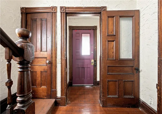 Photo 2 of Single family home for sale at 185 Lexington Ave, Rochester, NY 14613 | MLS# R1709428 | Listing updated on 2026-09-10