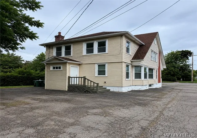 Photo 3 of Single family home for sale at 1116 Ferry Ave, Niagara Falls, NY 14301 | MLS# B1709184 | Listing updated on 2026-08-30