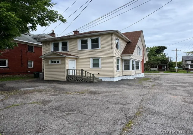 Photo 4 of Single family home for sale at 1116 Ferry Ave, Niagara Falls, NY 14301 | MLS# B1709184 | Listing updated on 2026-08-30