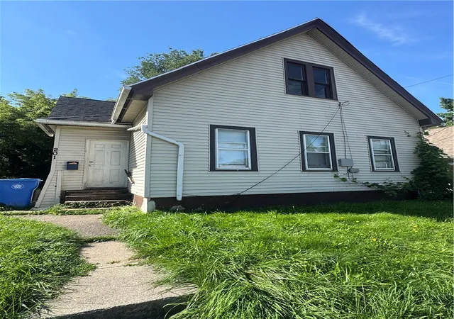 Photo 1 of Single family home for sale at 201 Clifford Ave Ave, Rochester, NY 14621 | MLS# R1709138 | Listing updated on 2026-08-25