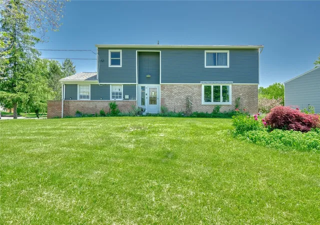 Photo 1 of Sale Pending at 68 Green Clover Dr, Henrietta, NY 14467 | MLS# R1709859 | Listing updated on 2026-09-08