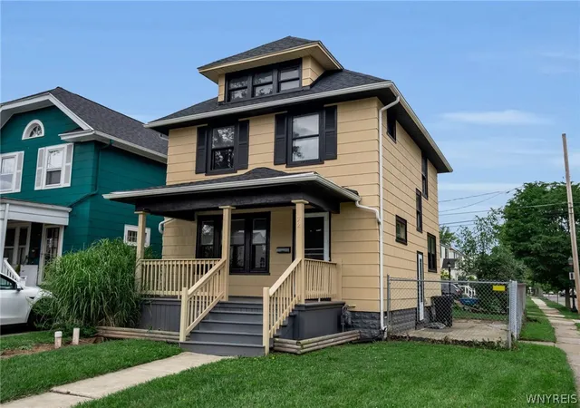 Photo 1 of Single family home for sale at 72 Charleston Ave, Tonawanda, NY 14217 | MLS# B1709899 | Listing updated on 2026-08-25