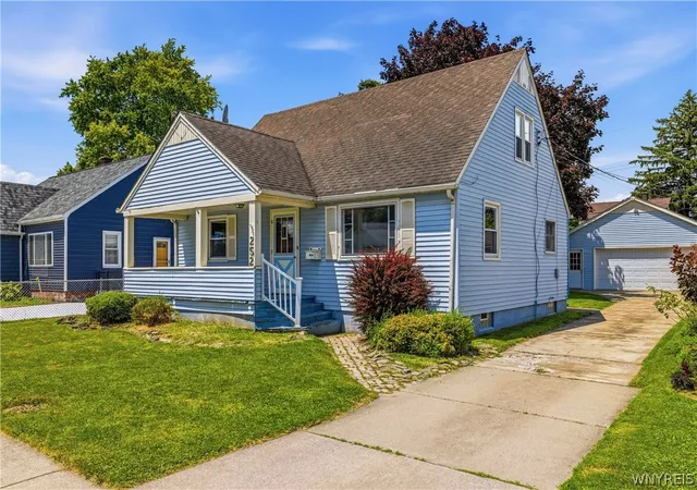 Photo 1 of Sale Pending at 252 Edward St, North Tonawanda, NY 14120 | MLS# B1709912 | Listing updated on 2026-09-12