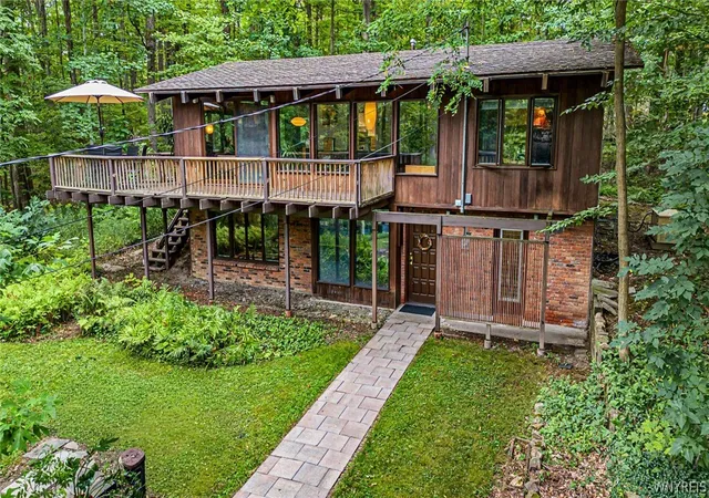 Photo 1 of Sale Pending at 5486 Allen Dr, Boston, NY 14075 | MLS# B1709549 | Listing updated on 2026-09-10