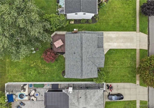 Photo 3 of Sale Pending at 319 Sprucewood Ter, Amherst, NY 14221 | MLS# B1709897 | Listing updated on 2026-09-03